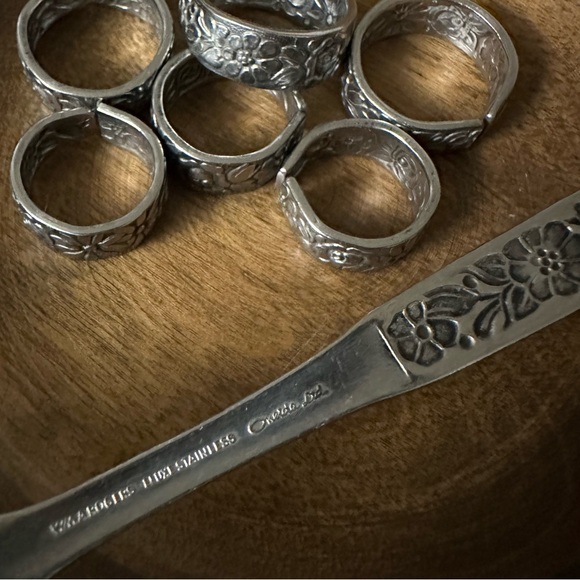 Floral Deluxe Stainless Steel Spoon RING 🥄 - Picture 4 of 4
